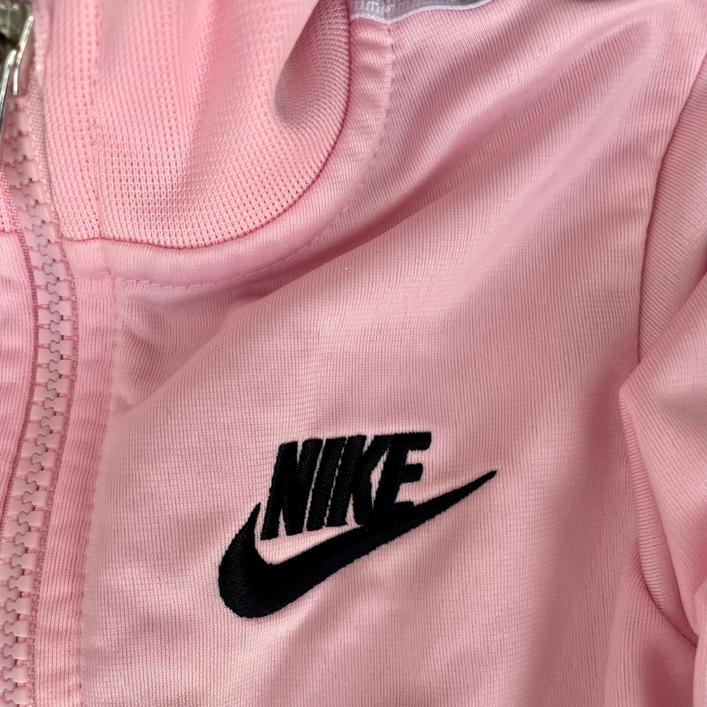 NIKE zip up track jacket - Picture 3 of 7